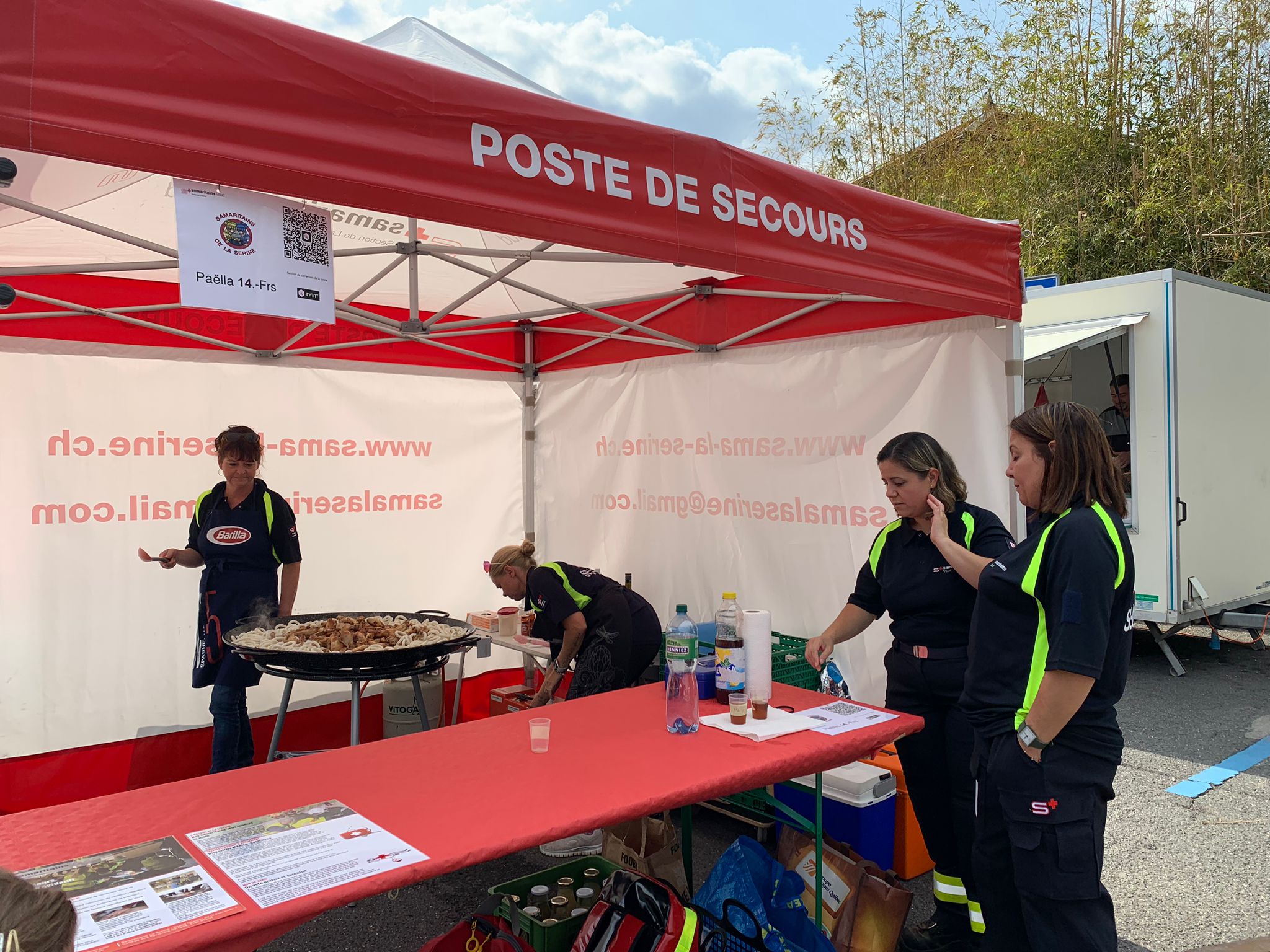 Notre Paella annuelle au marché à Gland